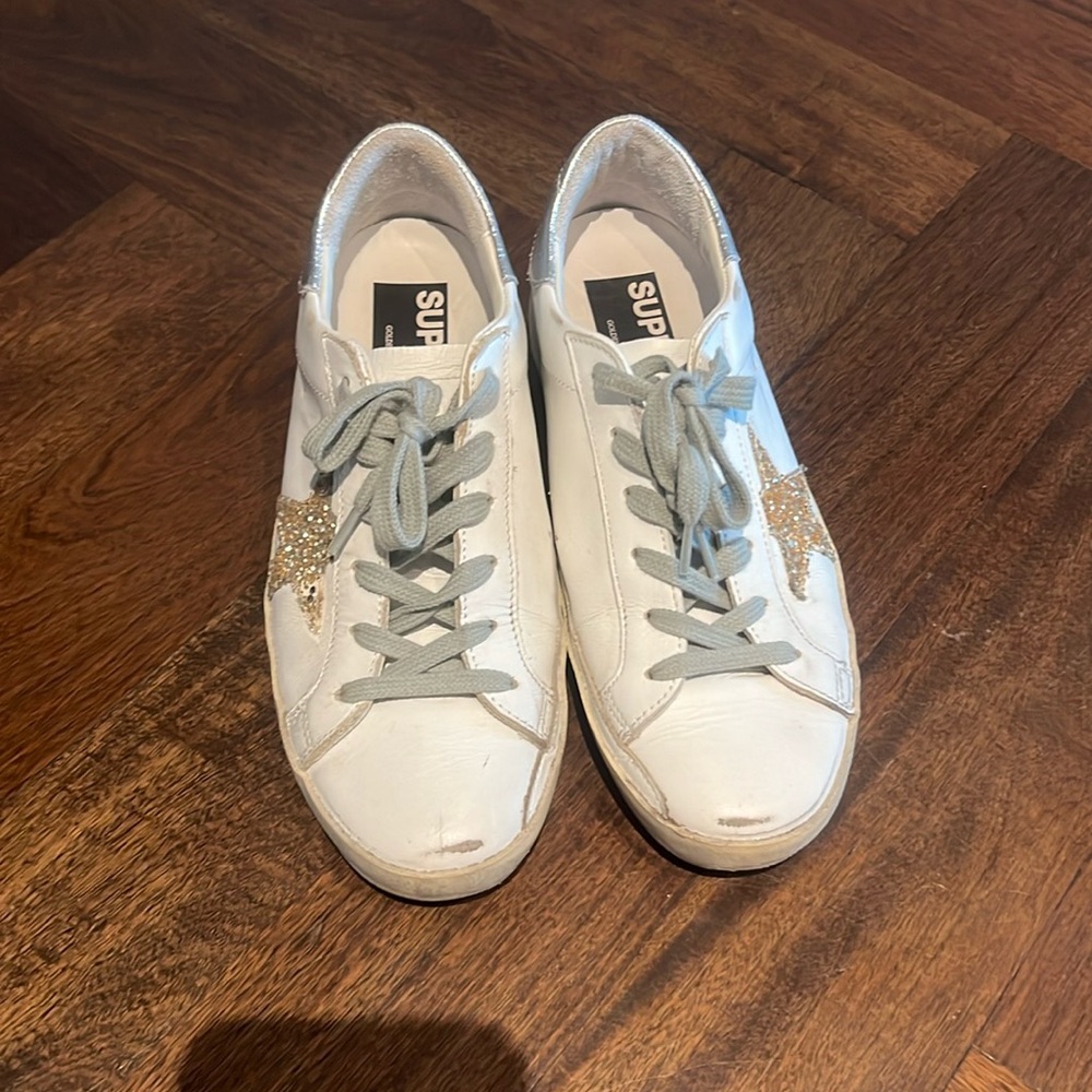 NWOT Golden Goose Superstar low top sneakers